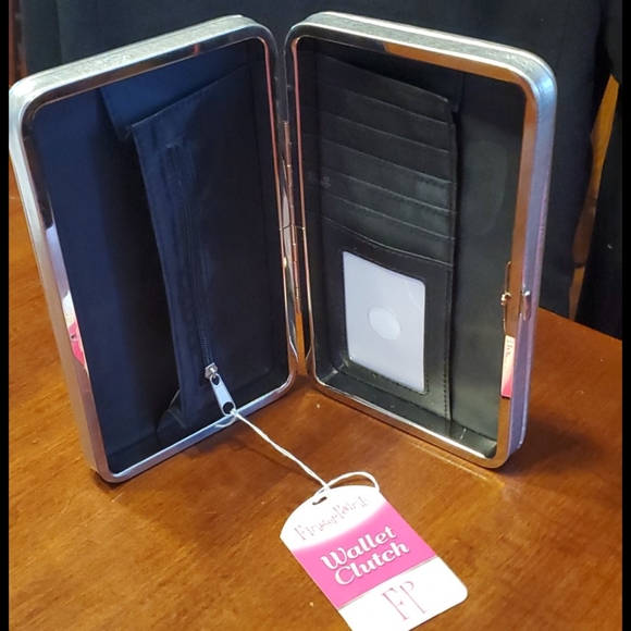 Silver wallet clutch - Picture 2 of 3